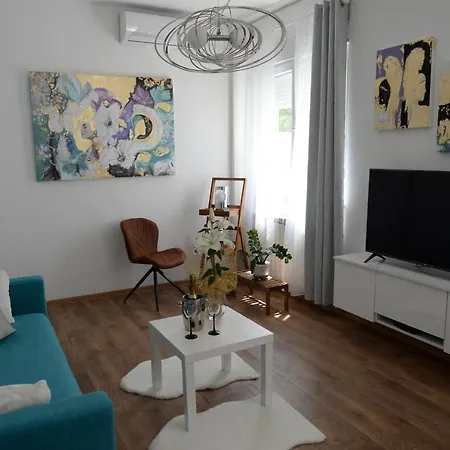 Krins Apartment Novi Sad